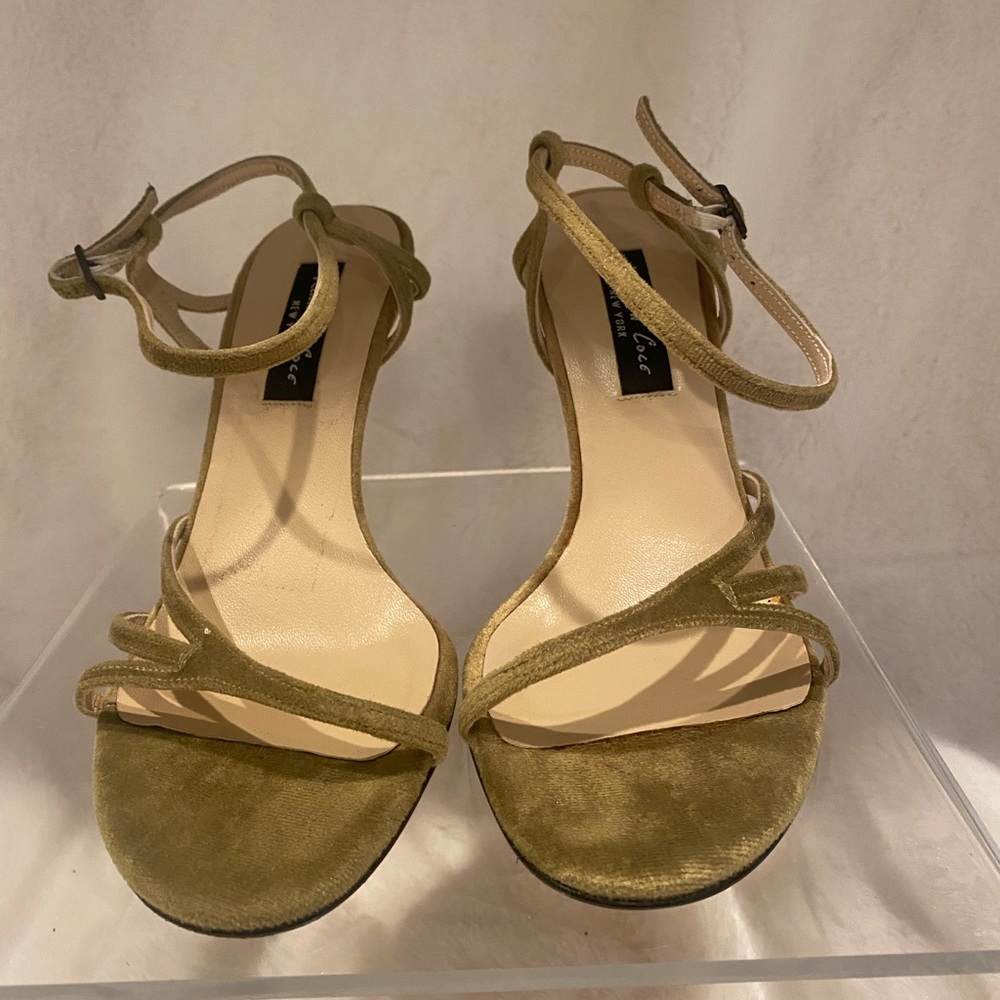 Keneth cole beautiful velvet green shoes